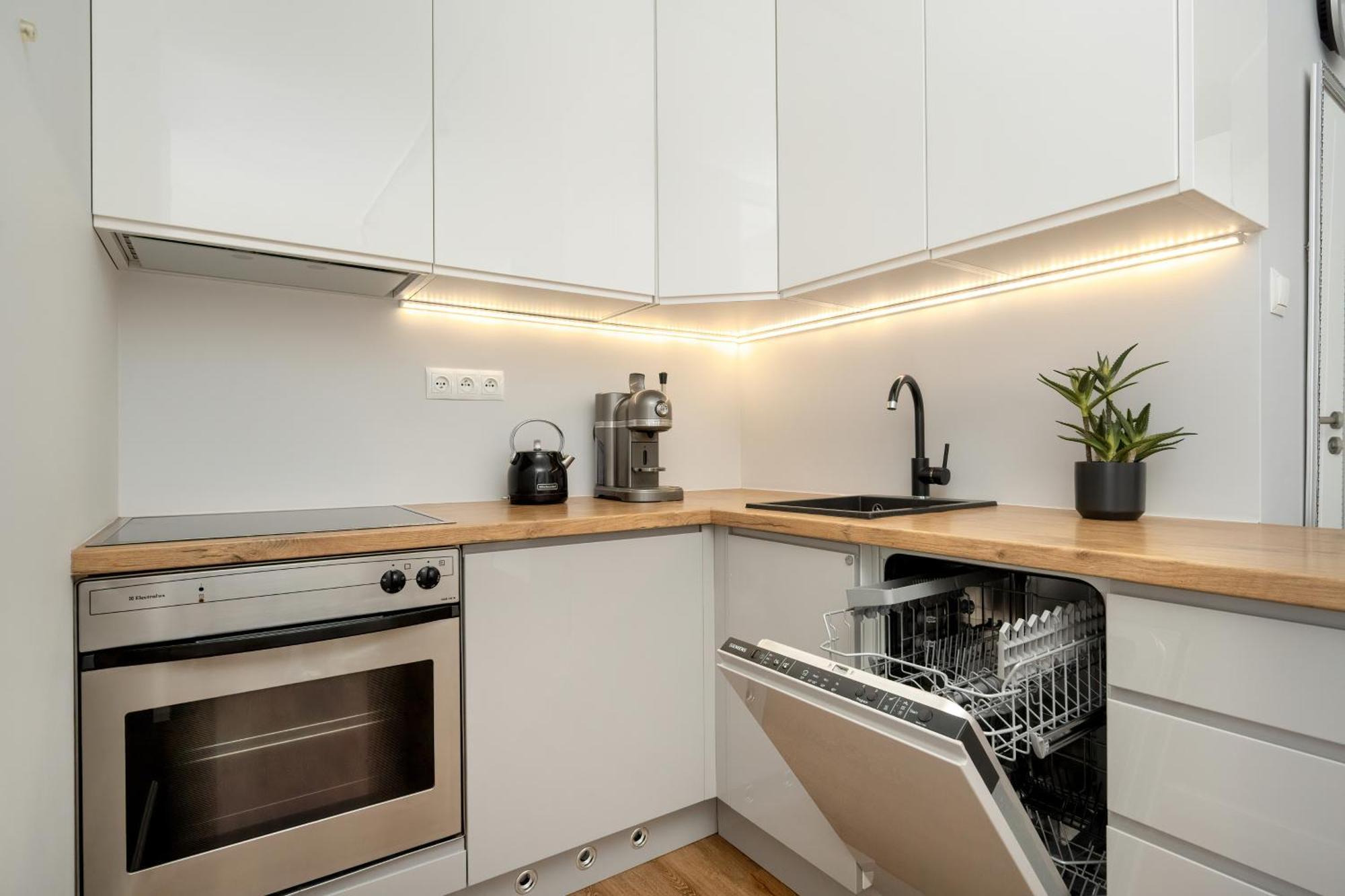 Apartment Jednosci Narodowej By Renters Wroclaw