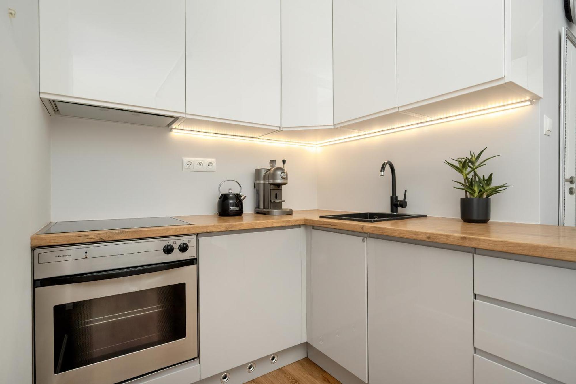 Jednosci Narodowej By Renters *
